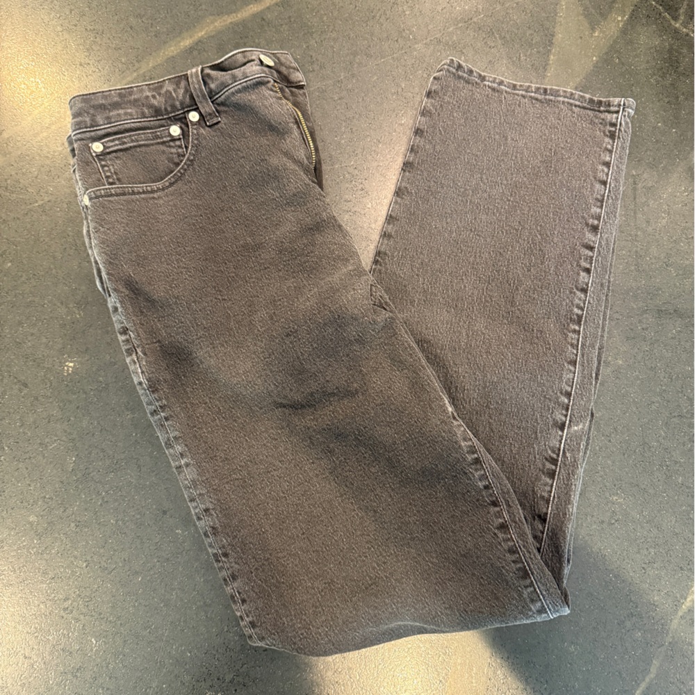 Madewell Women’s Dark Gray Straight Jeans